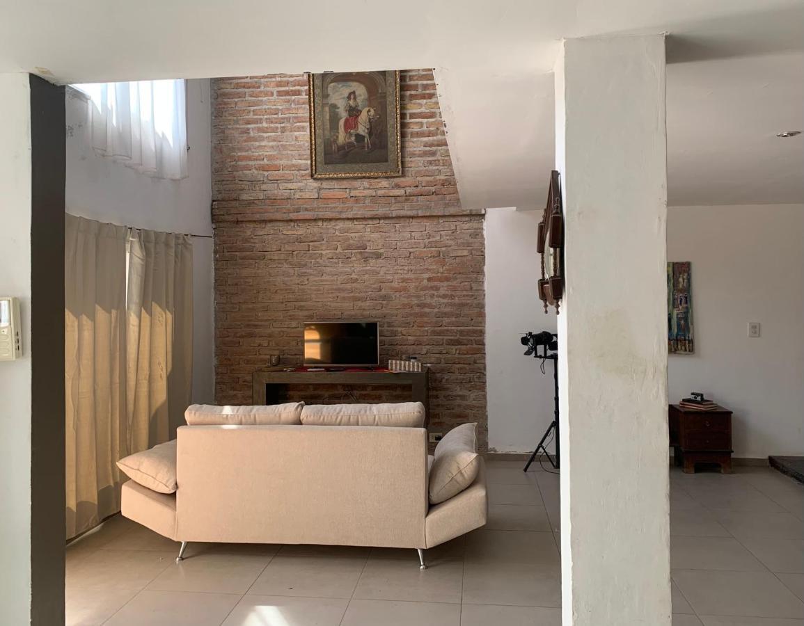 Hermoso dúplex interno en la mejor zona de Mendoza Exterior foto